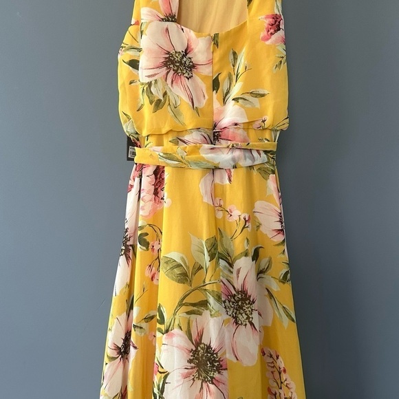 Vince Camuto Floral Dress - Picture 10 of 17